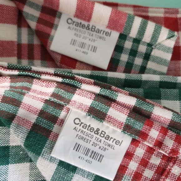 Crate & Barrel set of 4 Christmas kitchen towels - Picture 7 of 10